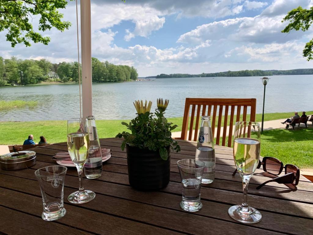Neue Stillvolle Wohnung Im Steinbach Palais, Ideale Lage Bad Saarow Esterno foto